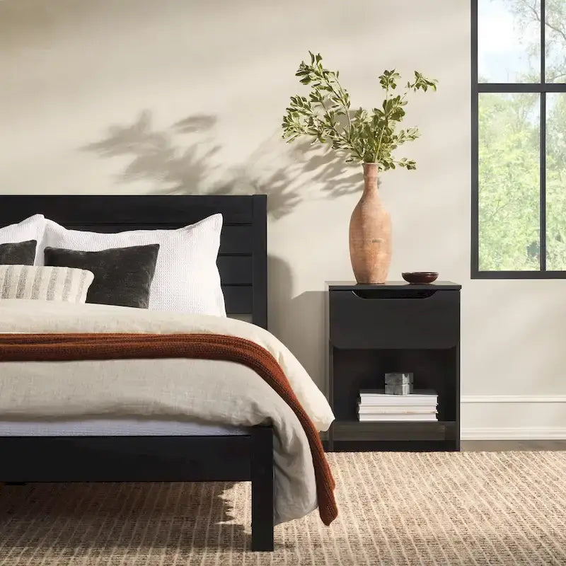 Minimalist Queen Bedframe